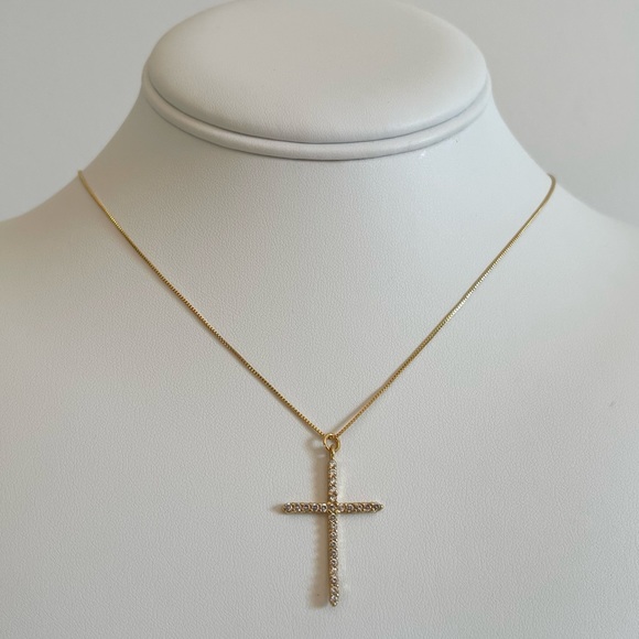 ✨Small Cross Necklace✨ - Picture 3 of 6